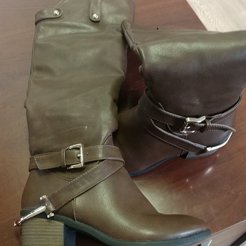 Dress knee boots